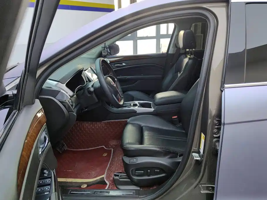 Cadillac SRX — миниатюра 9