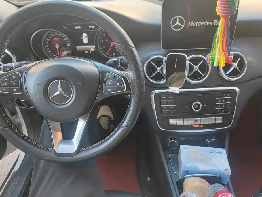 Mercedes-Benz GLA — миниатюра 12