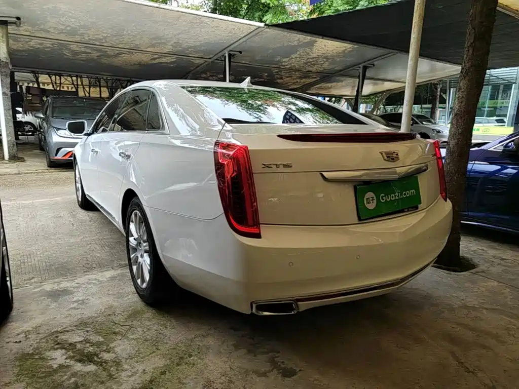 Cadillac XTS — миниатюра 5