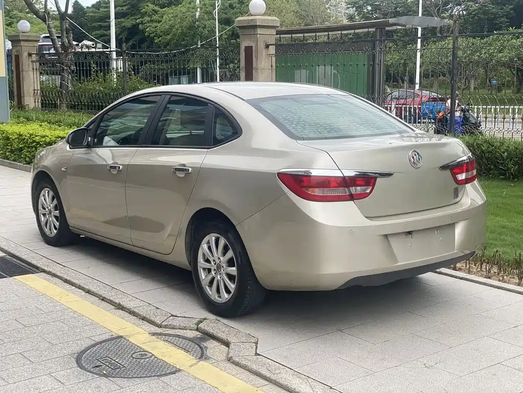 Buick Excelle — миниатюра 2