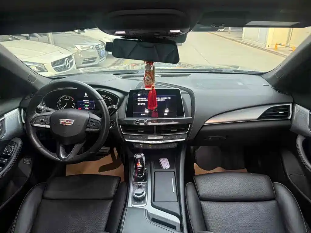 Cadillac CT5 — миниатюра 7