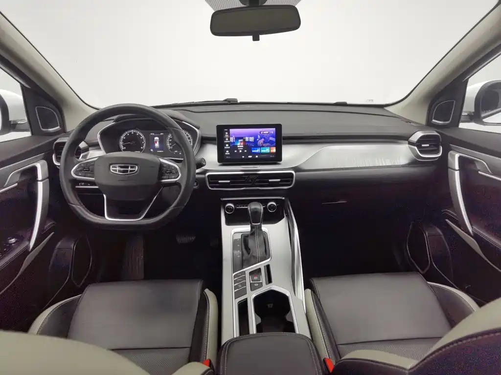 Geely Binyue — миниатюра 5