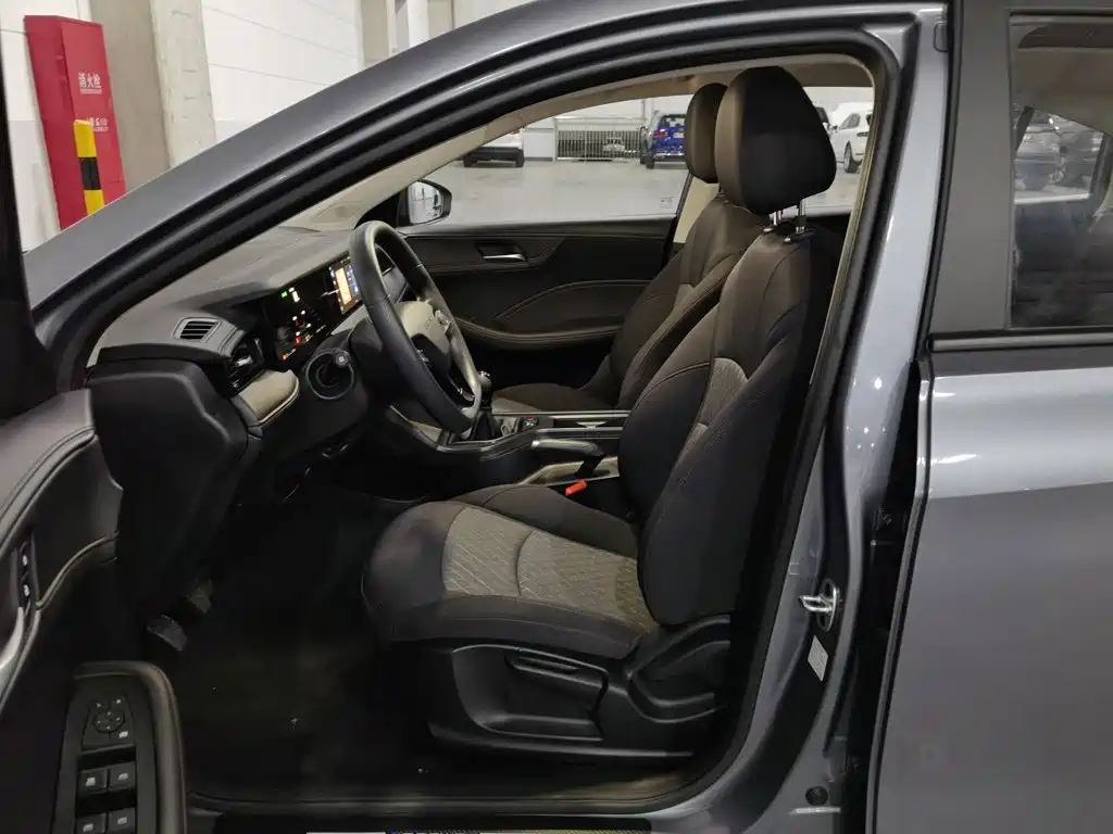 Roewe i5 — миниатюра 10
