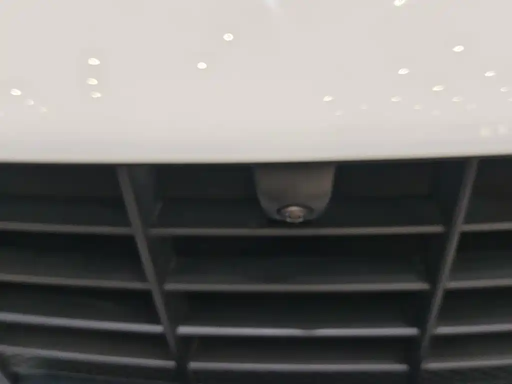 Porsche Macan — миниатюра 8