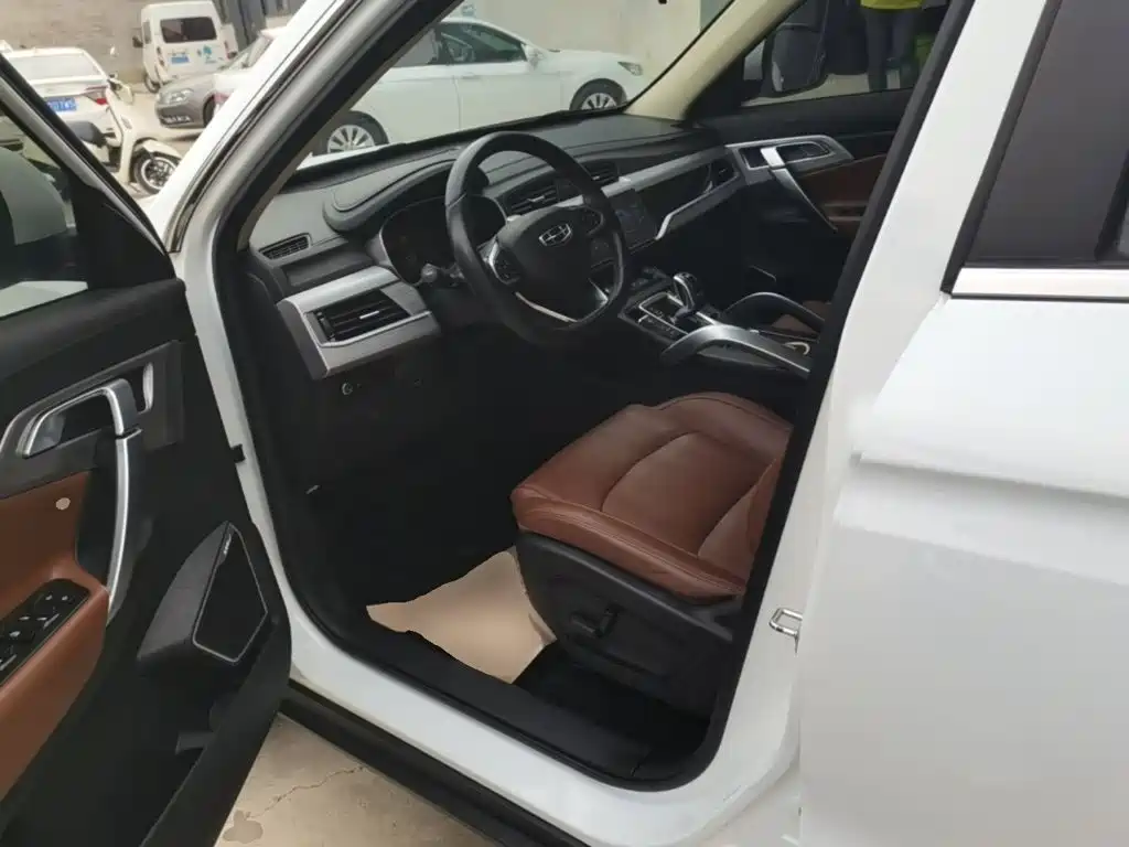 Geely Boyue — миниатюра 15