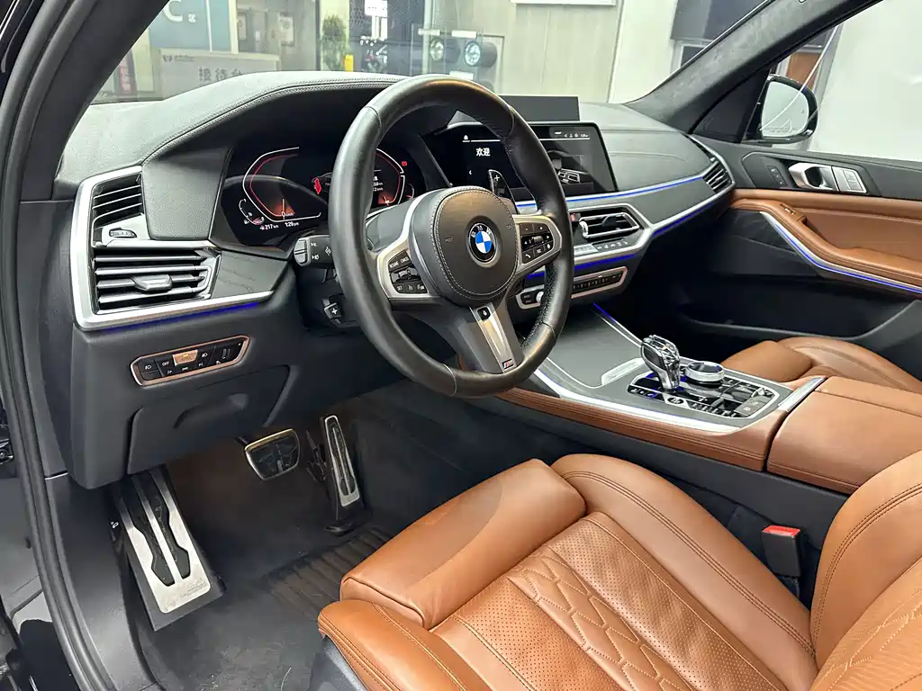 BMW X7 — миниатюра 11