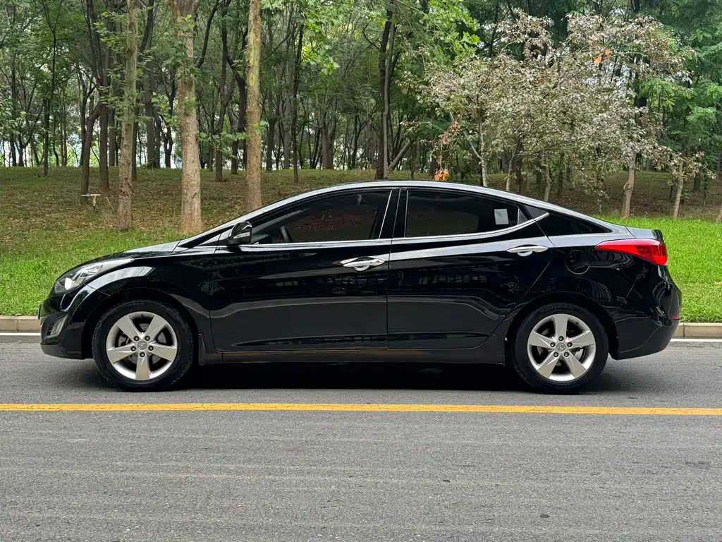 Hyundai Elantra Langdong 1.6L Auto Leading Type, фото 3