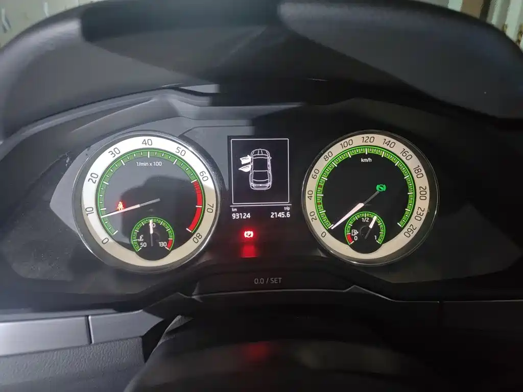 Skoda Superb — миниатюра 8