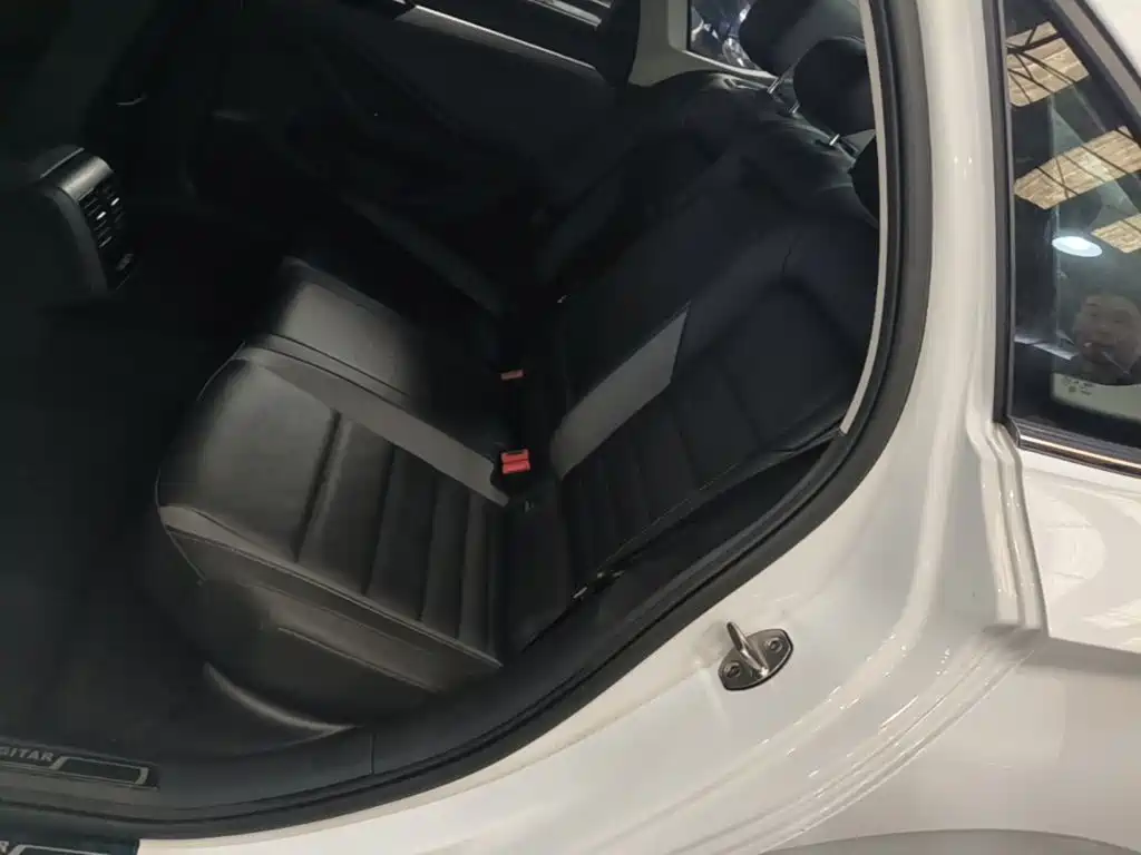 Volkswagen Sagitar — миниатюра 17