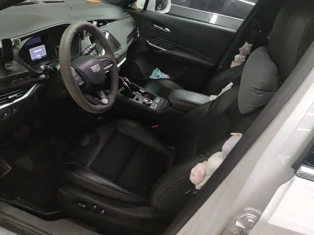 Cadillac XT4 — миниатюра 15