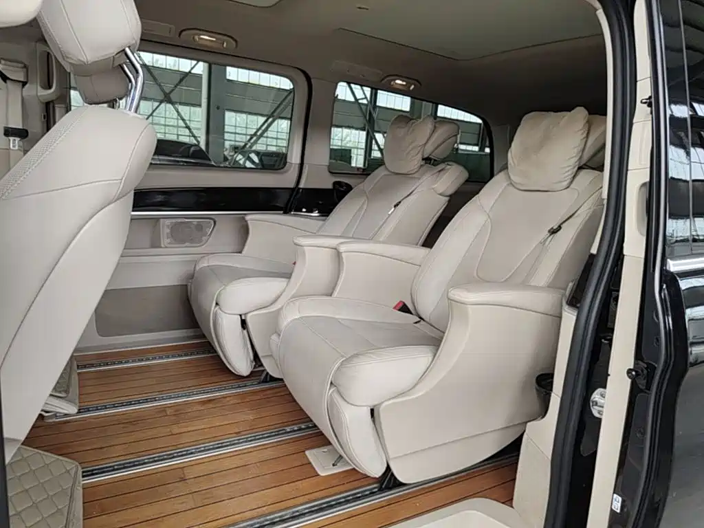Mercedes-Benz V-Class — миниатюра 17