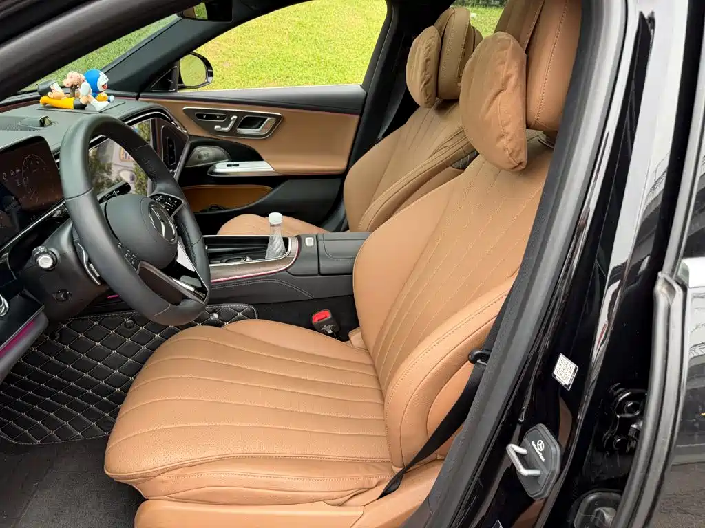 Mercedes-Benz E-Class — миниатюра 8