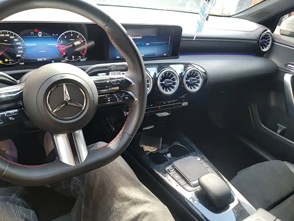 Mercedes-Benz A-Class — миниатюра 10
