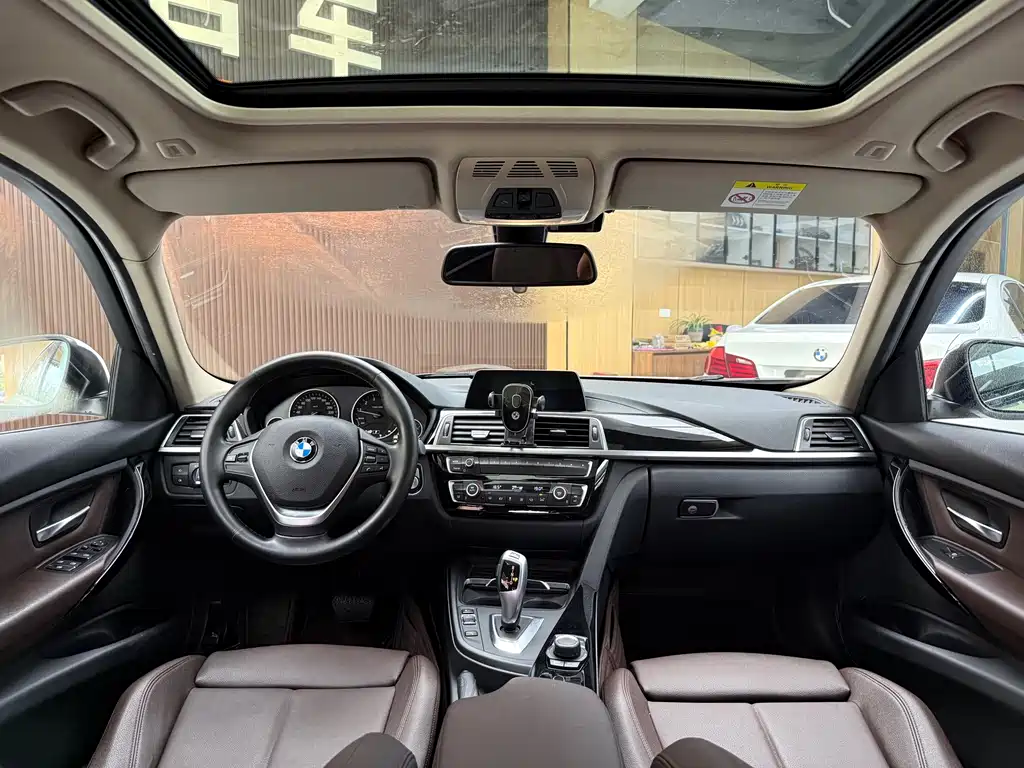 BMW 3 Series — миниатюра 14