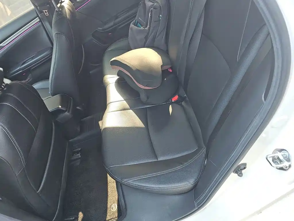 Honda Civic — миниатюра 18