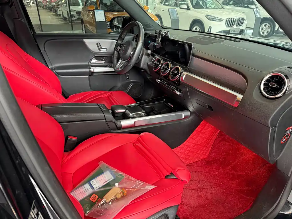 Mercedes-Benz GLB — миниатюра 9