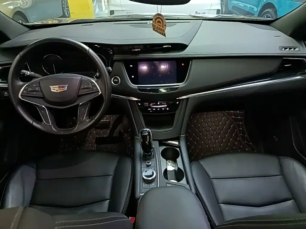 Cadillac XT5 — миниатюра 10