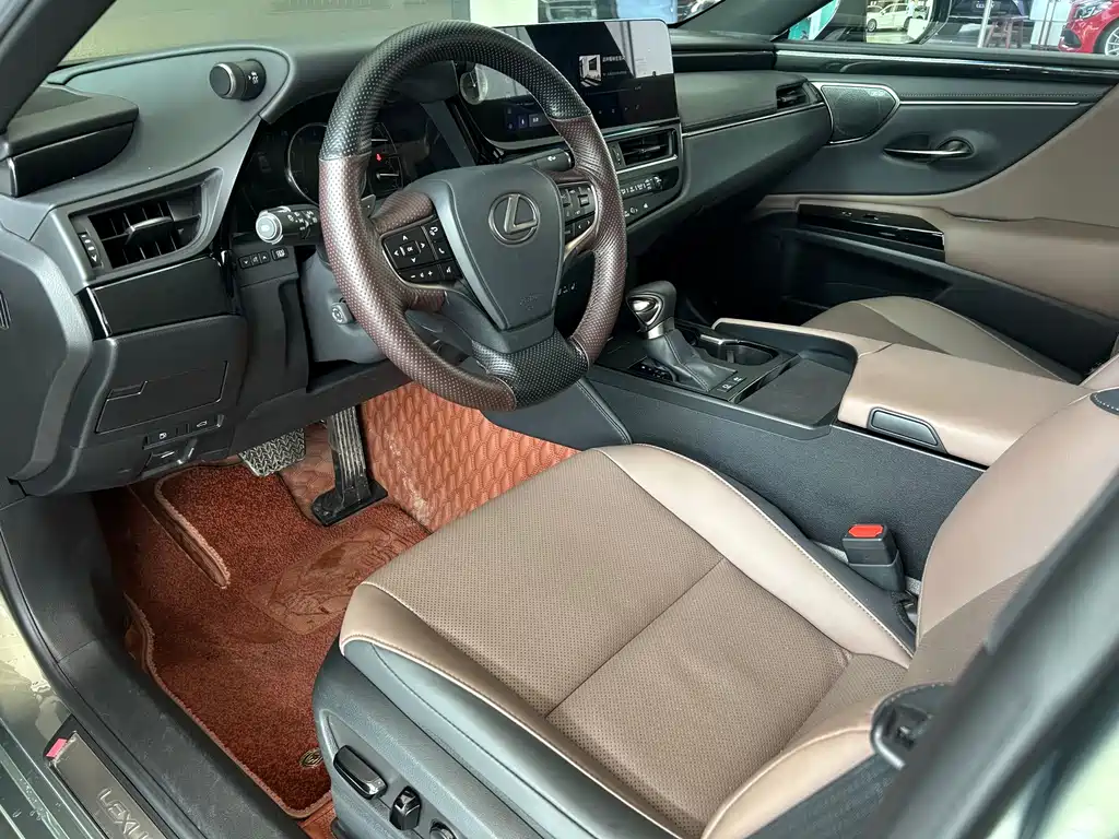 Lexus ES — миниатюра 9