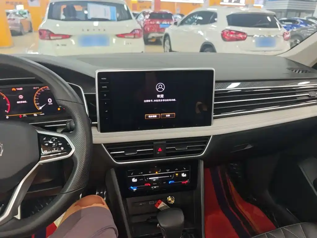 Volkswagen Tiguan L — миниатюра 10