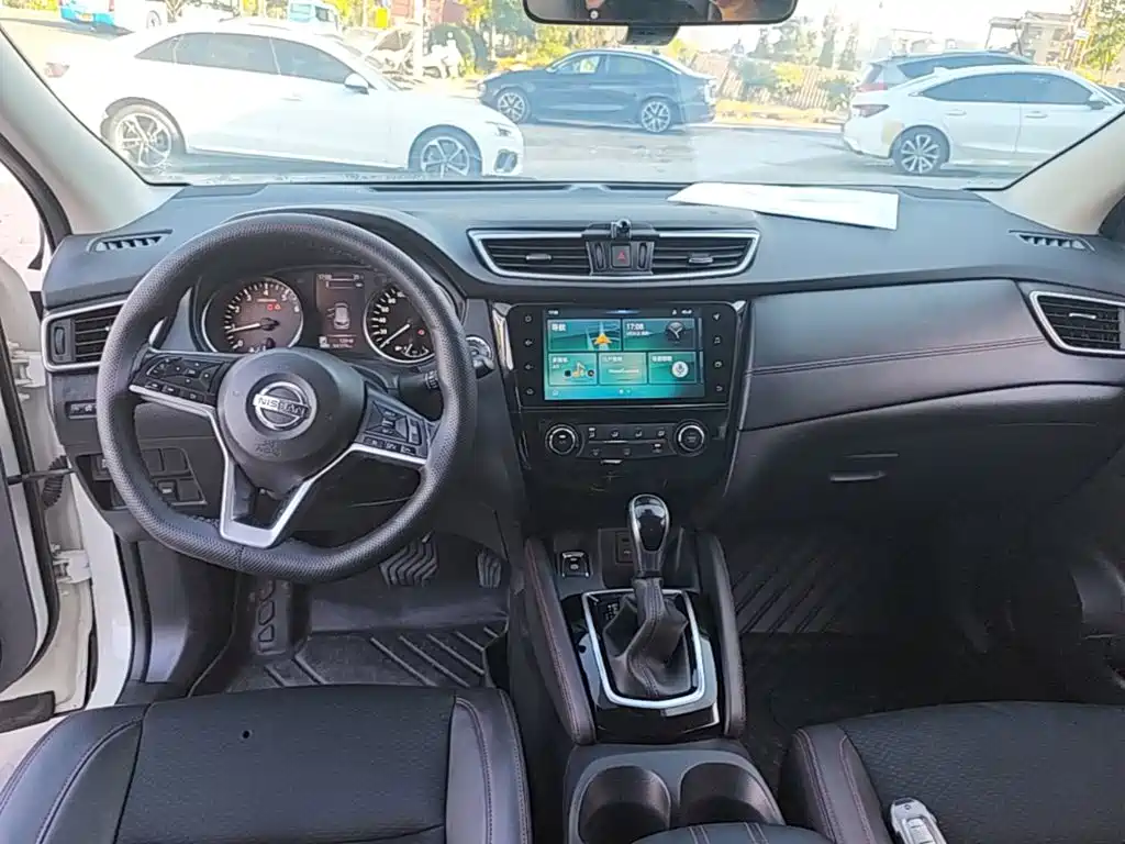 Nissan Qashqai — миниатюра 10