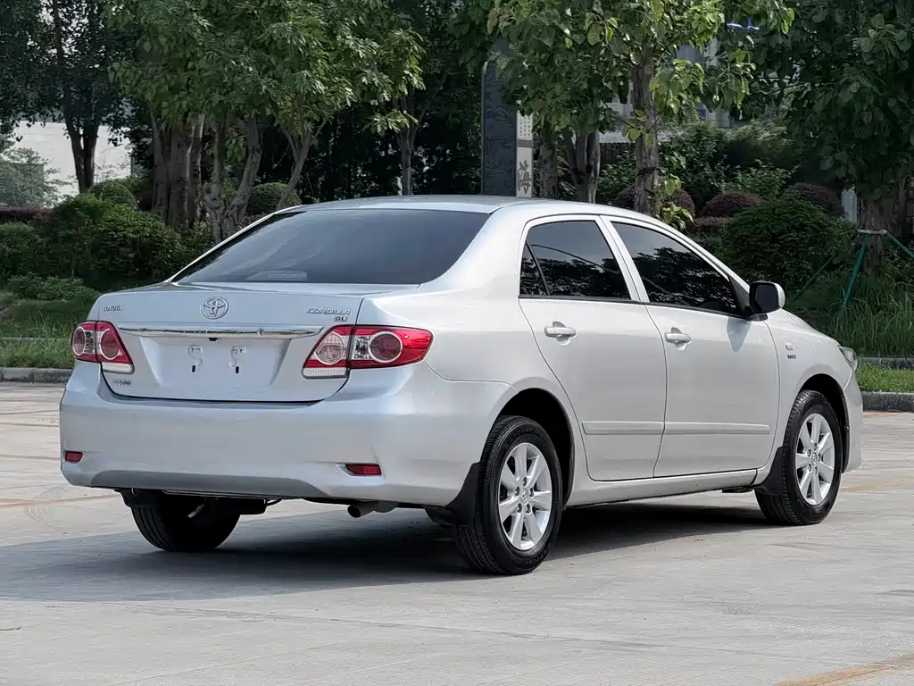 Toyota Corolla — миниатюра 4