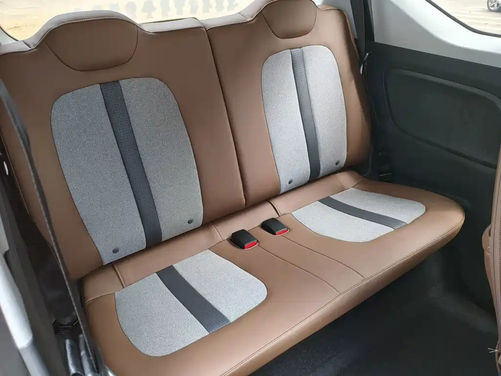 Wuling MINIEV — миниатюра 8