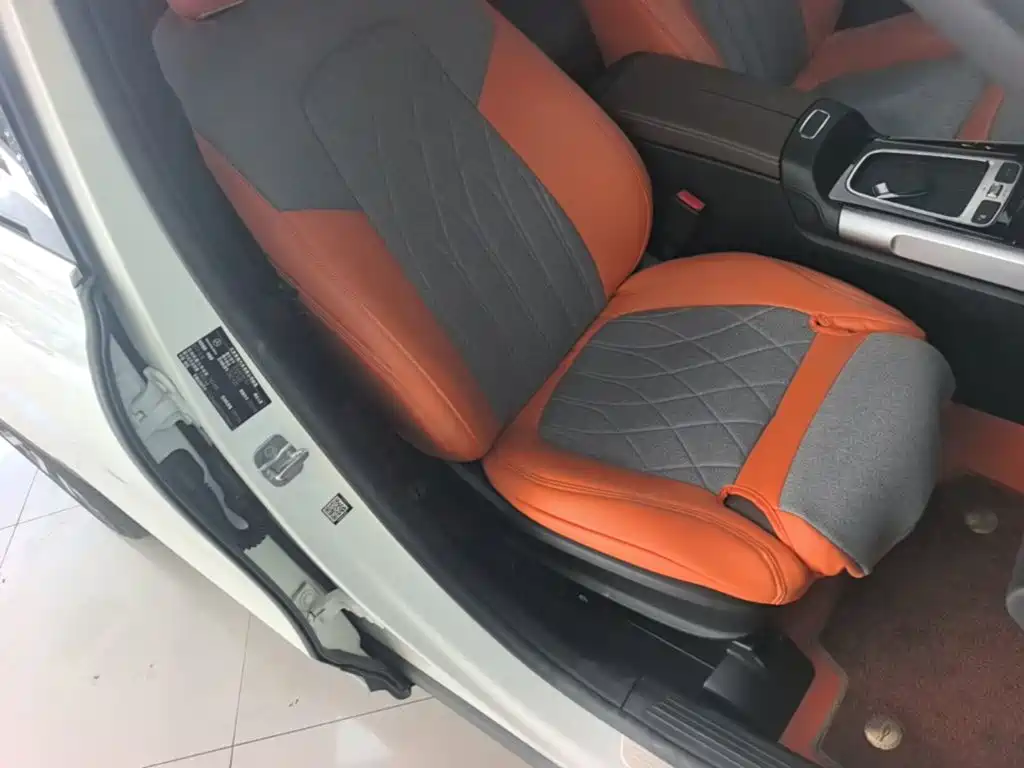 Mercedes-Benz GLB — миниатюра 25