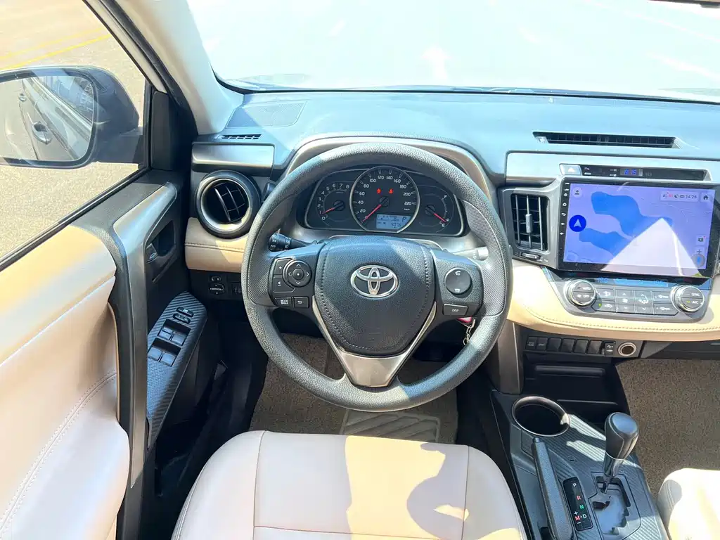 Toyota RAV4 — миниатюра 14