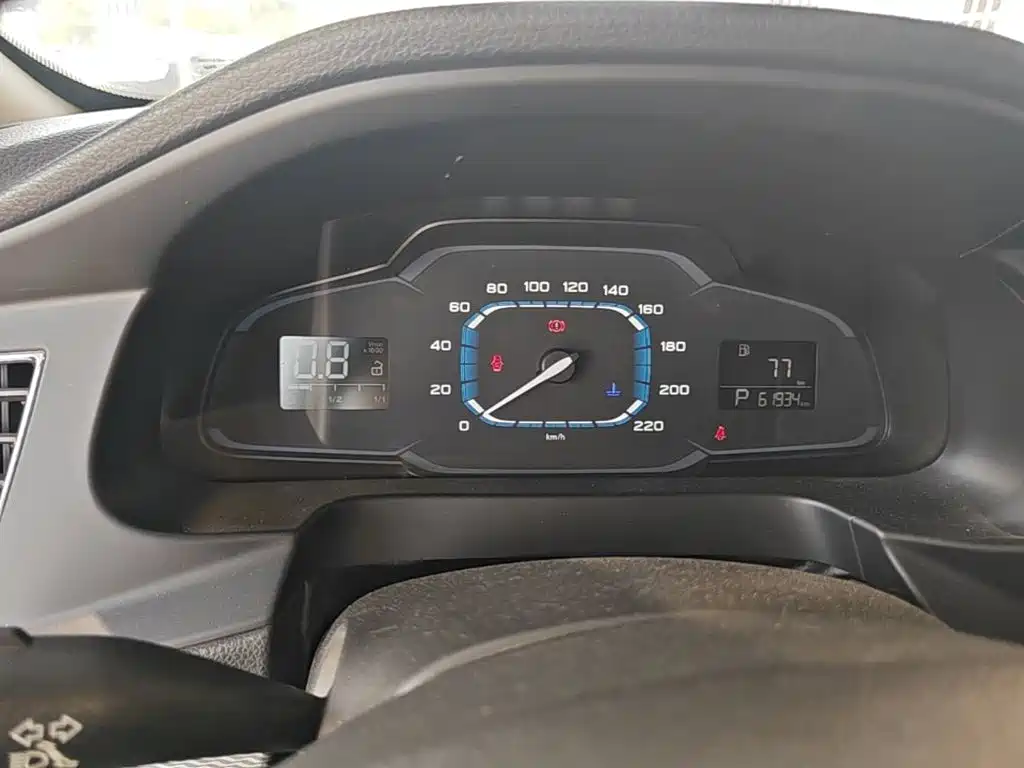 Roewe 360 — миниатюра 12