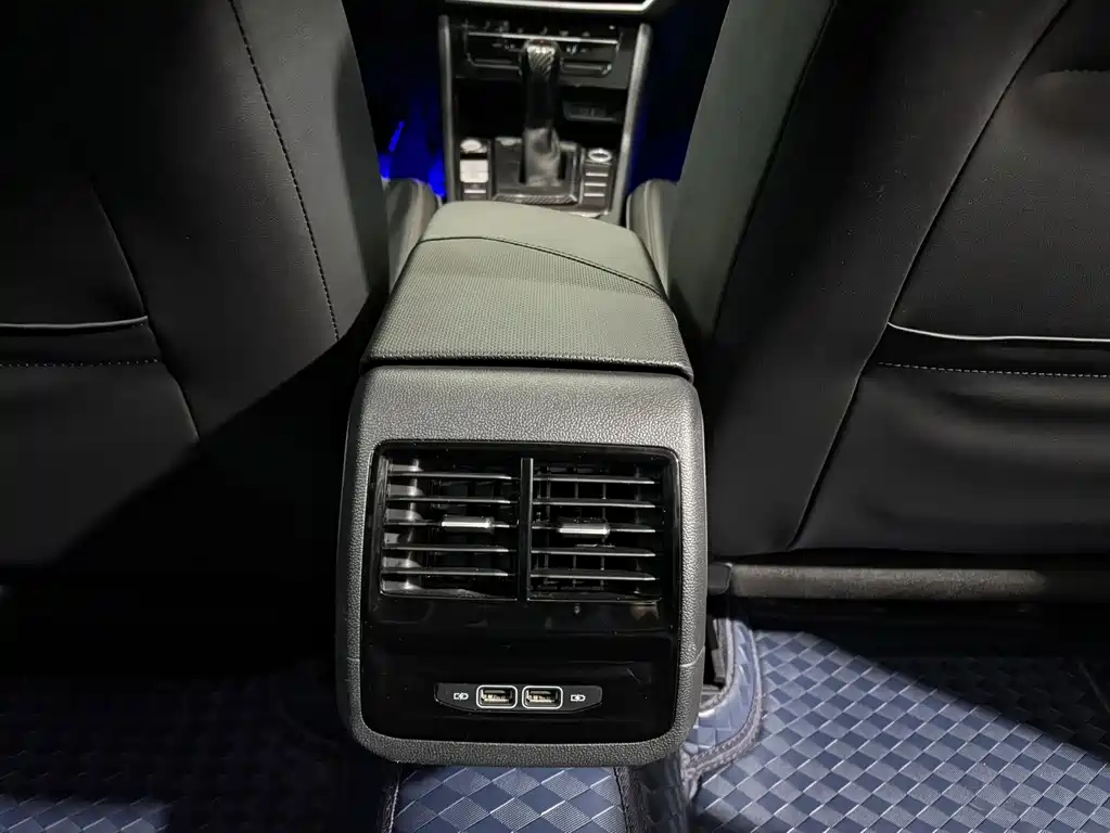 Volkswagen Sagitar — миниатюра 15