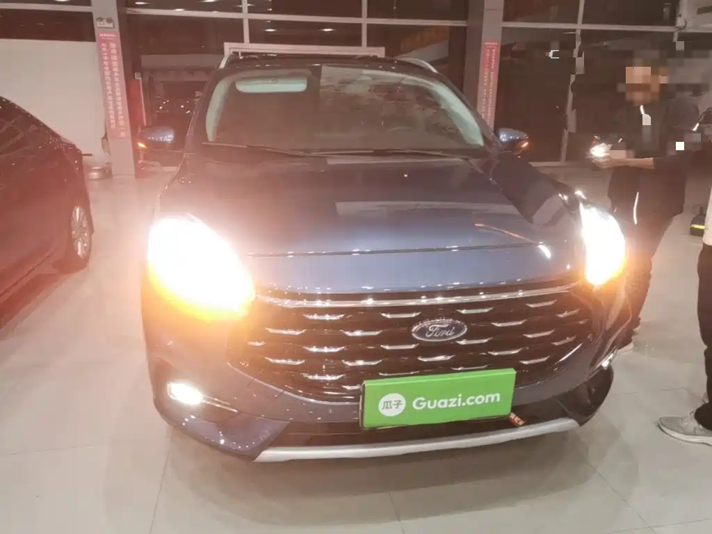 Ford Escape — миниатюра 3