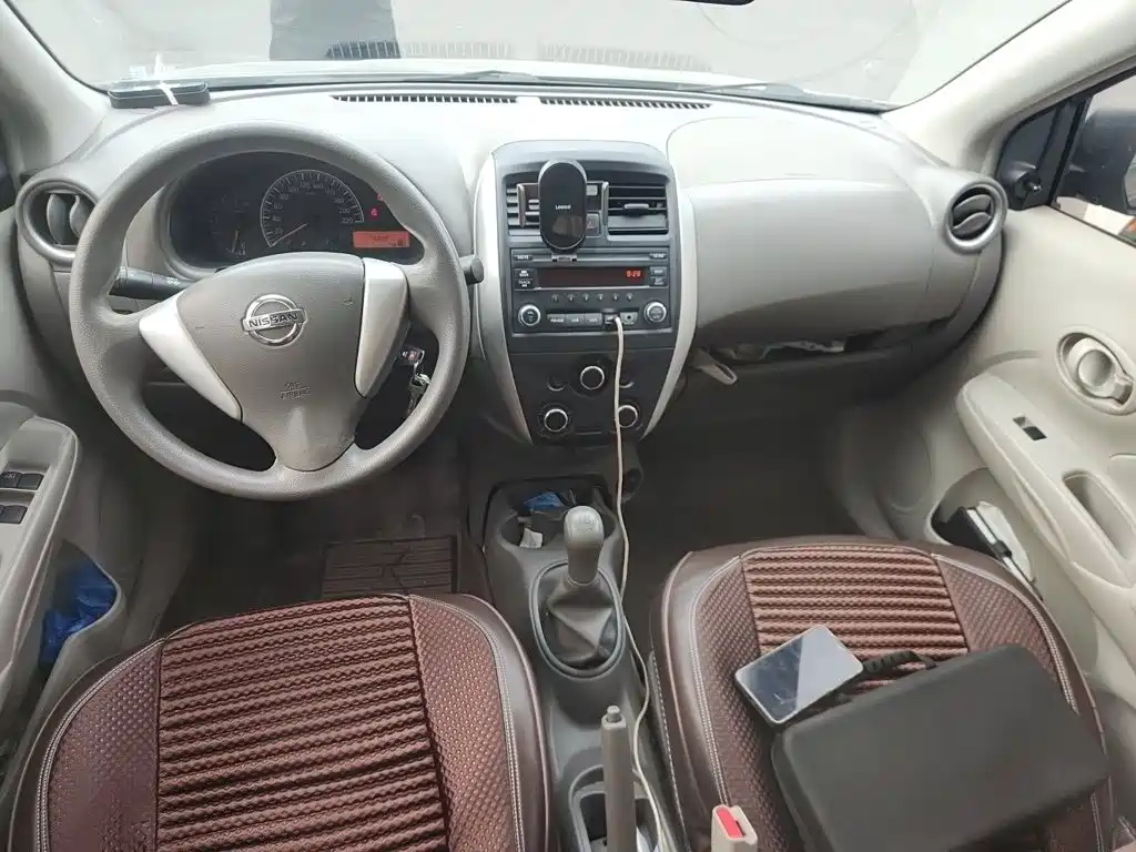 Nissan Sunny — миниатюра 5