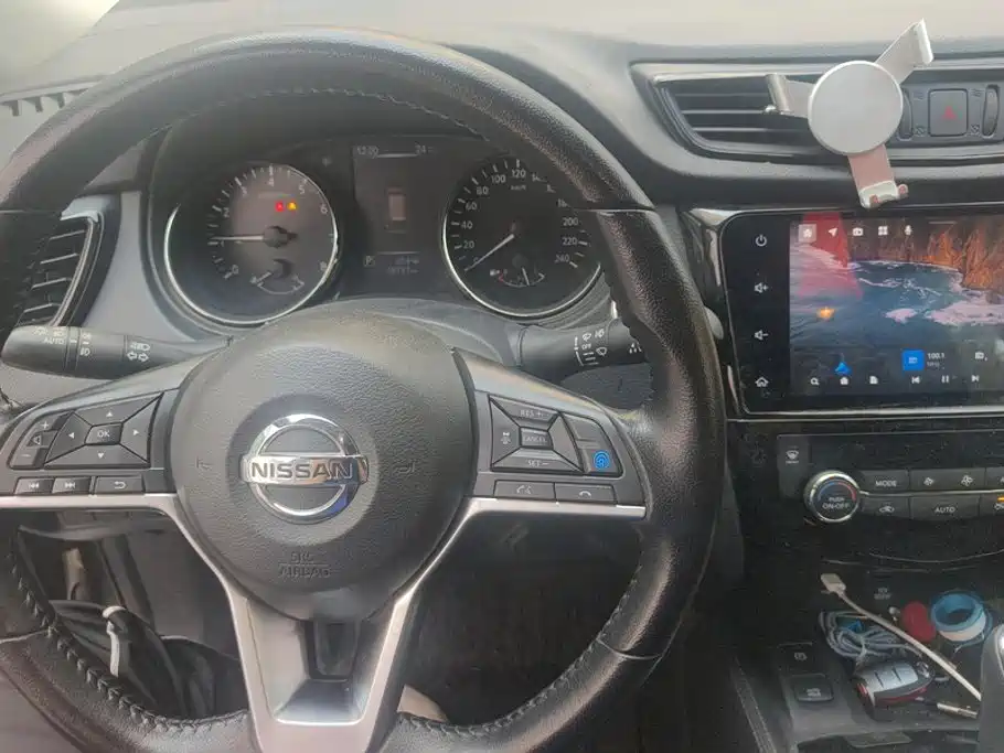 Nissan X-Trail — миниатюра 12