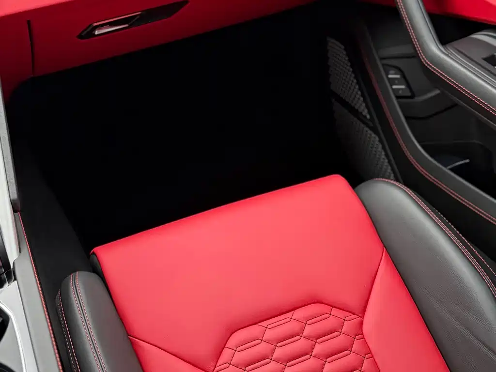 Lamborghini Urus — миниатюра 11