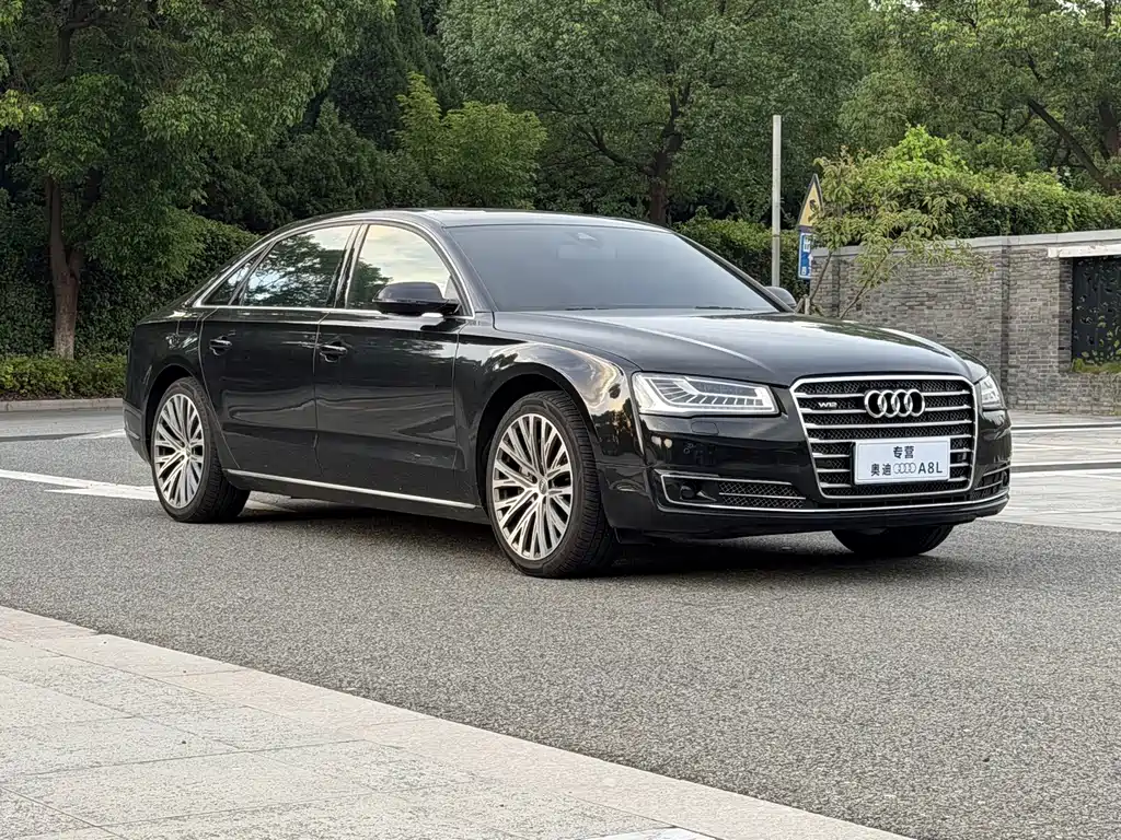 Audi A8 — миниатюра 3
