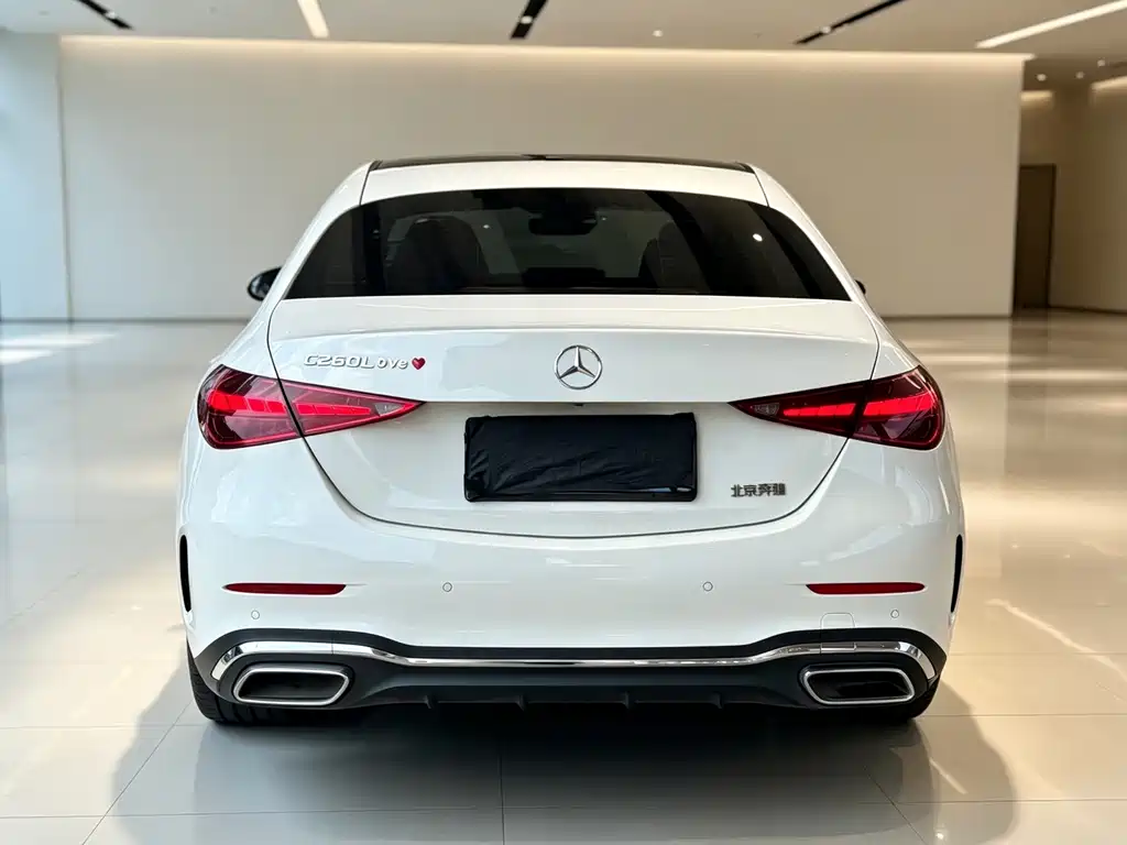 Mercedes-Benz C-Class — миниатюра 7