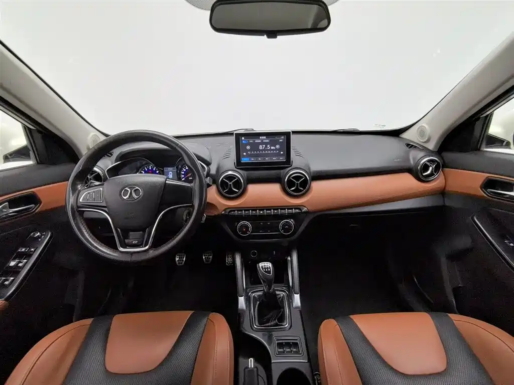 BAIC X35 2016 1.5L MT Luxury