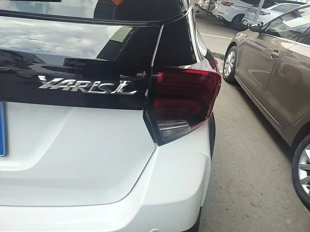 Toyota Yaris L — миниатюра 8