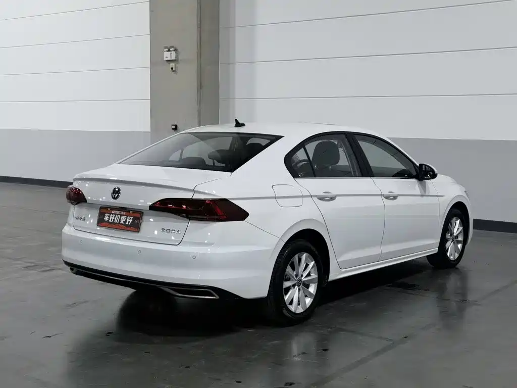 Volkswagen Bora — миниатюра 2