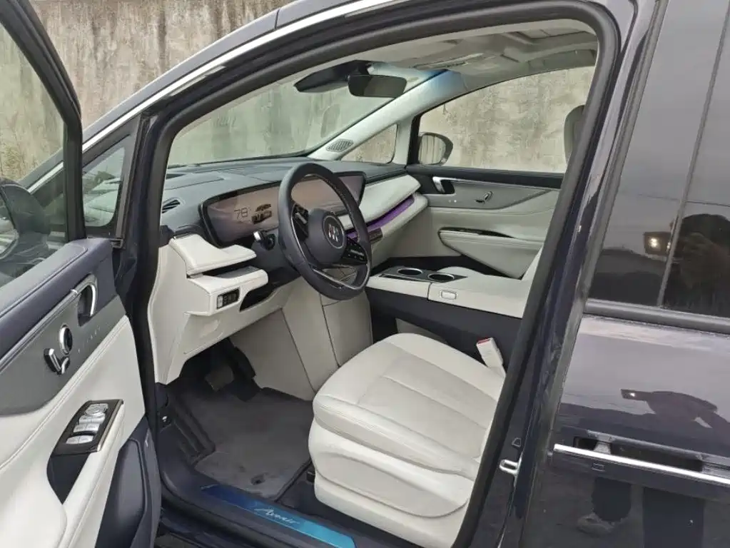 Buick GL8 Hybrid — миниатюра 4