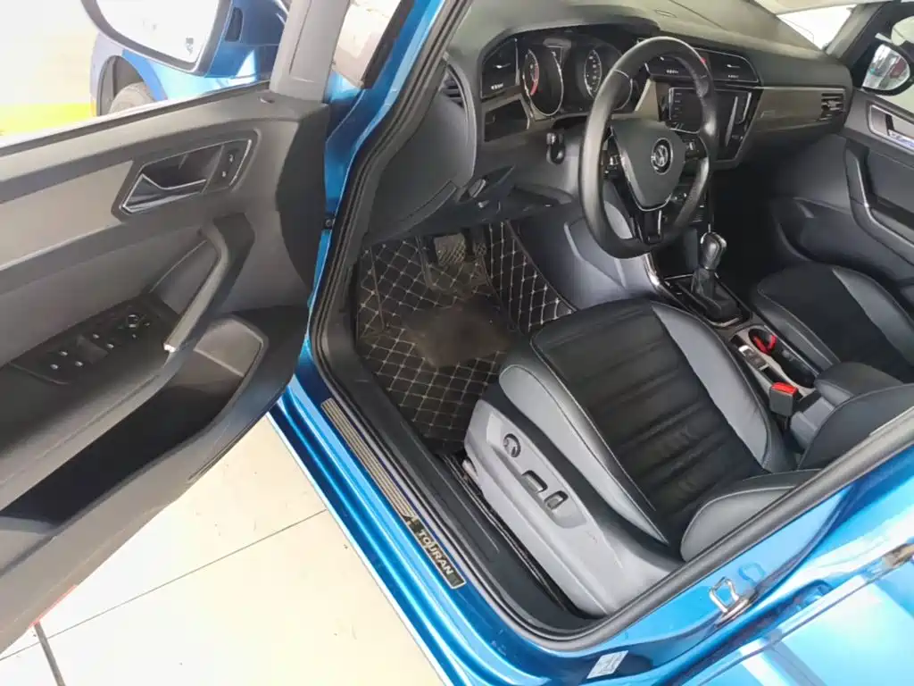 Volkswagen Touran — миниатюра 16