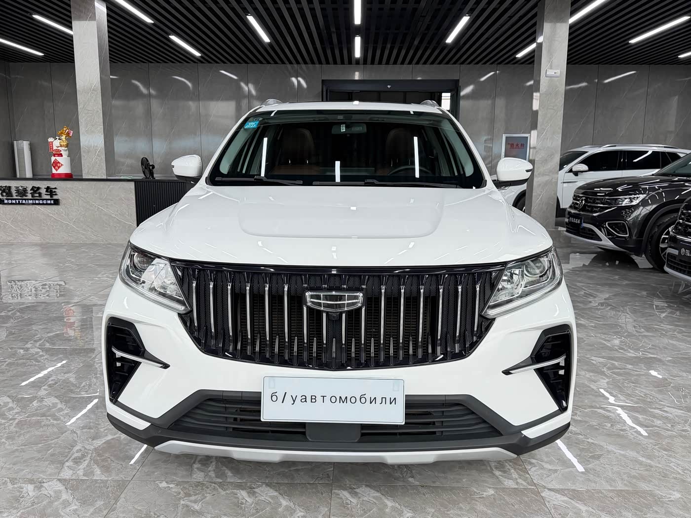 Geely Emgrand X6 1.4 л 2023 г. Белый, пробег 26000 км