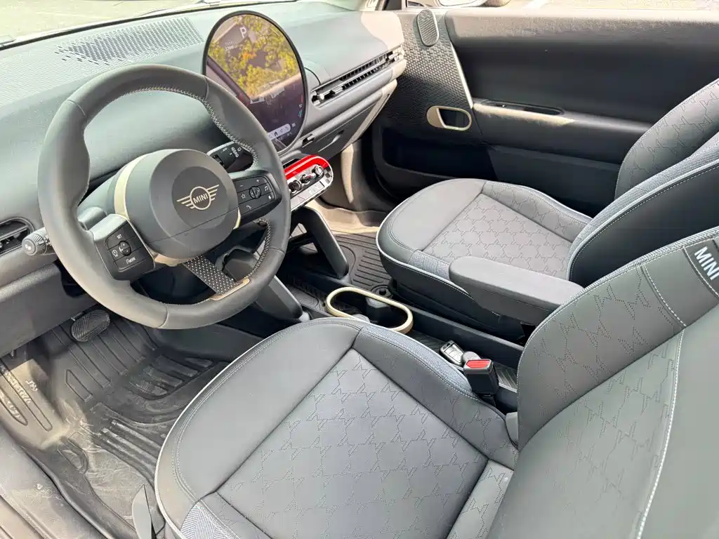 MINI MINI COOPER EV — миниатюра 8