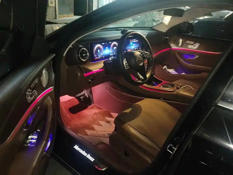 Mercedes-Benz E-Class — миниатюра 9