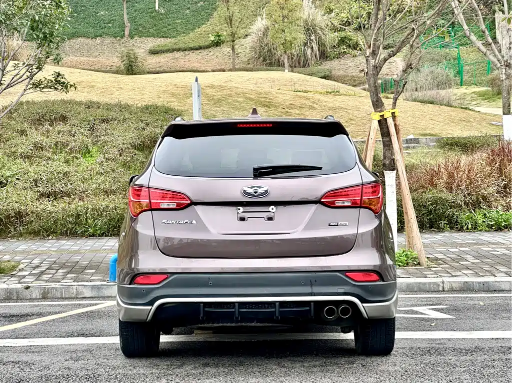 Hyundai Santa Fe (Import) — миниатюра 4