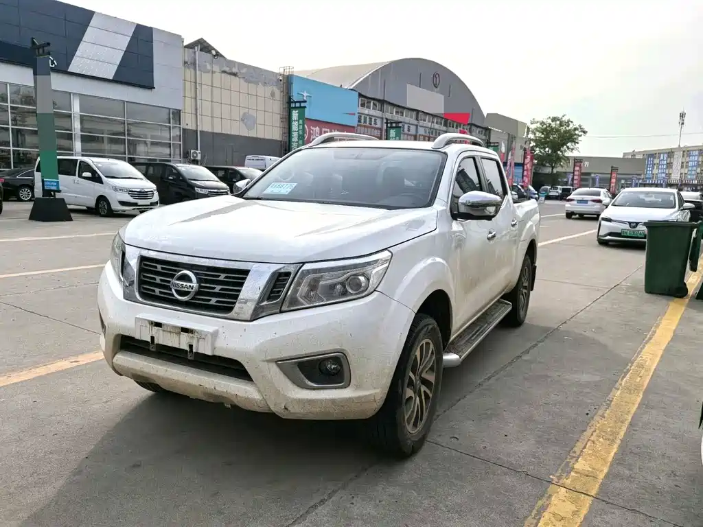 Nissan Navara 2023
