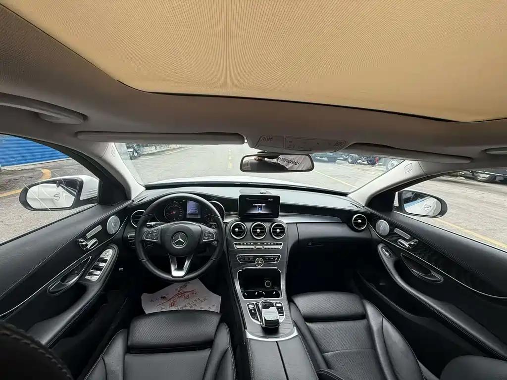 Mercedes-Benz C-Class — миниатюра 5