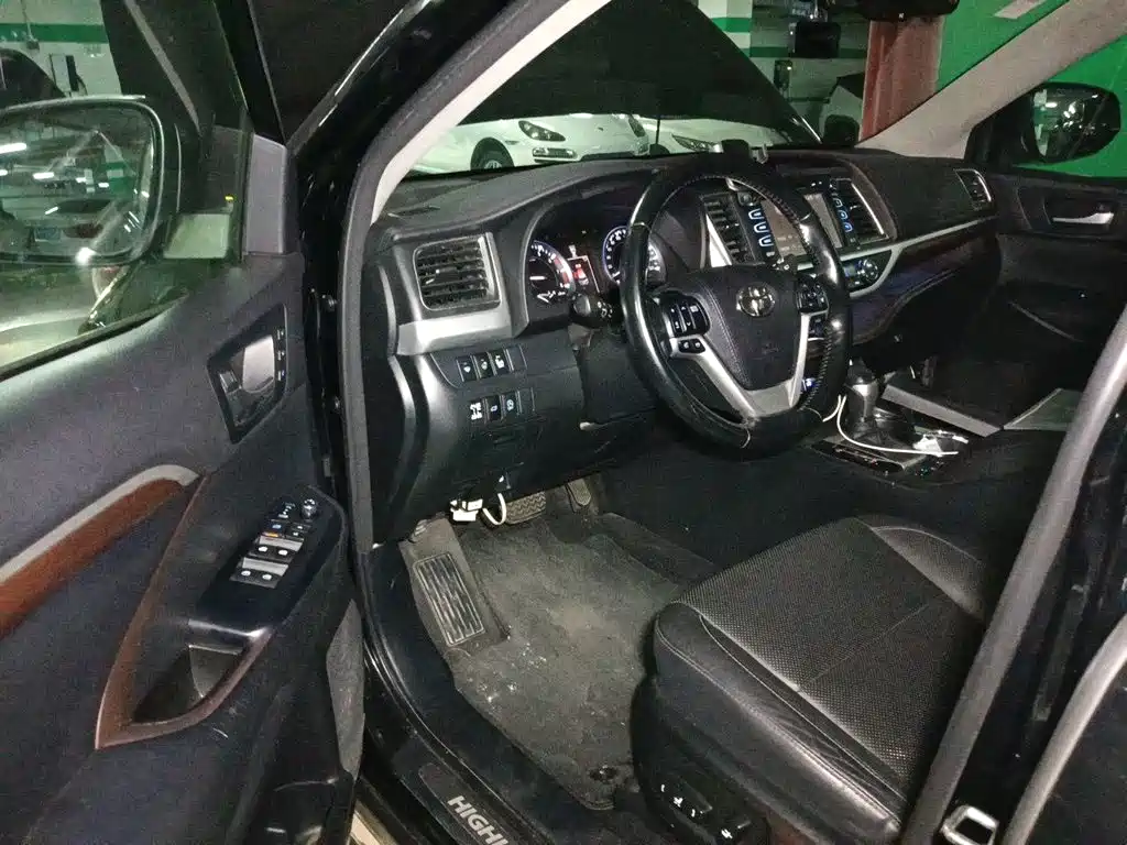 Toyota Highlander — миниатюра 12