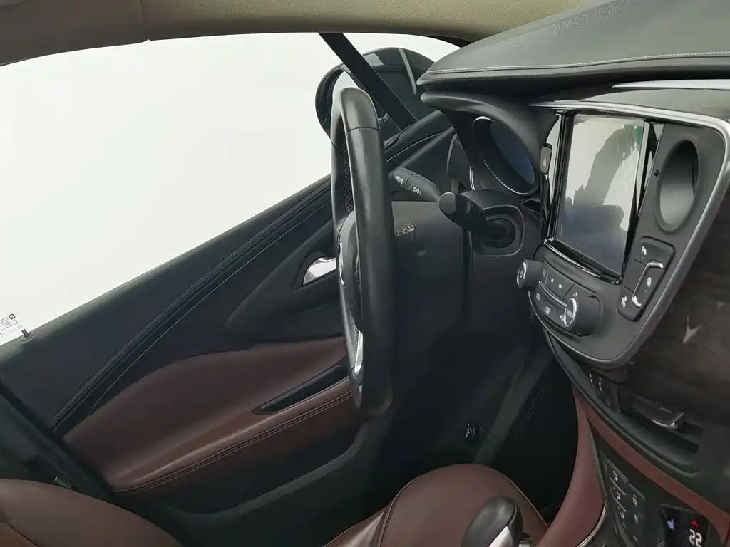 Buick Envision Plus — миниатюра 22