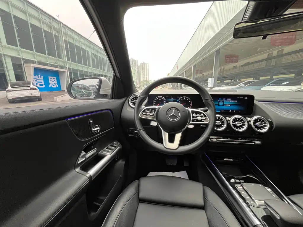 Mercedes-Benz GLA — миниатюра 13